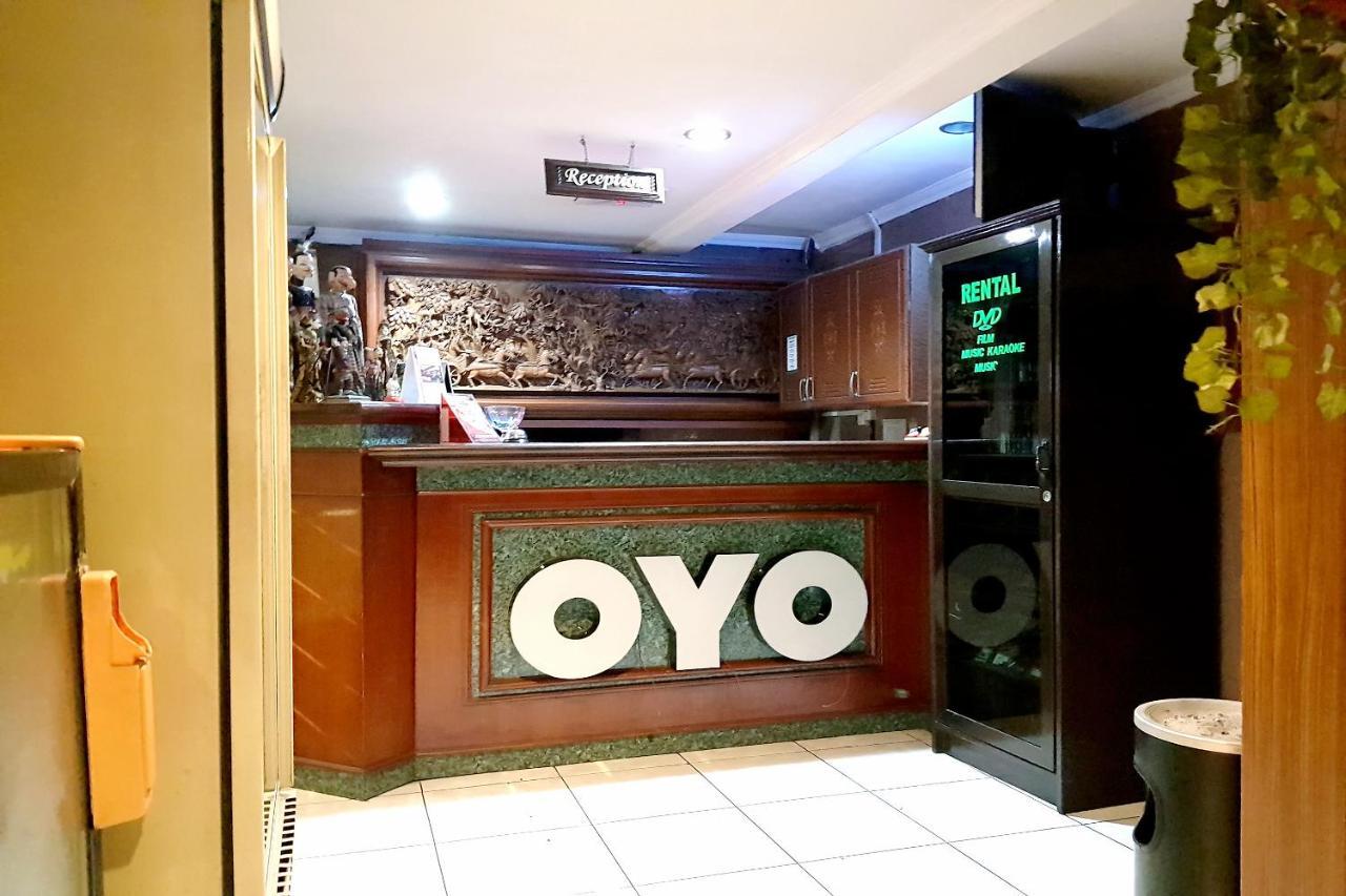 Vaccinated Staff - Oyo 352 Homestay Sabang Bandung Kültér fotó